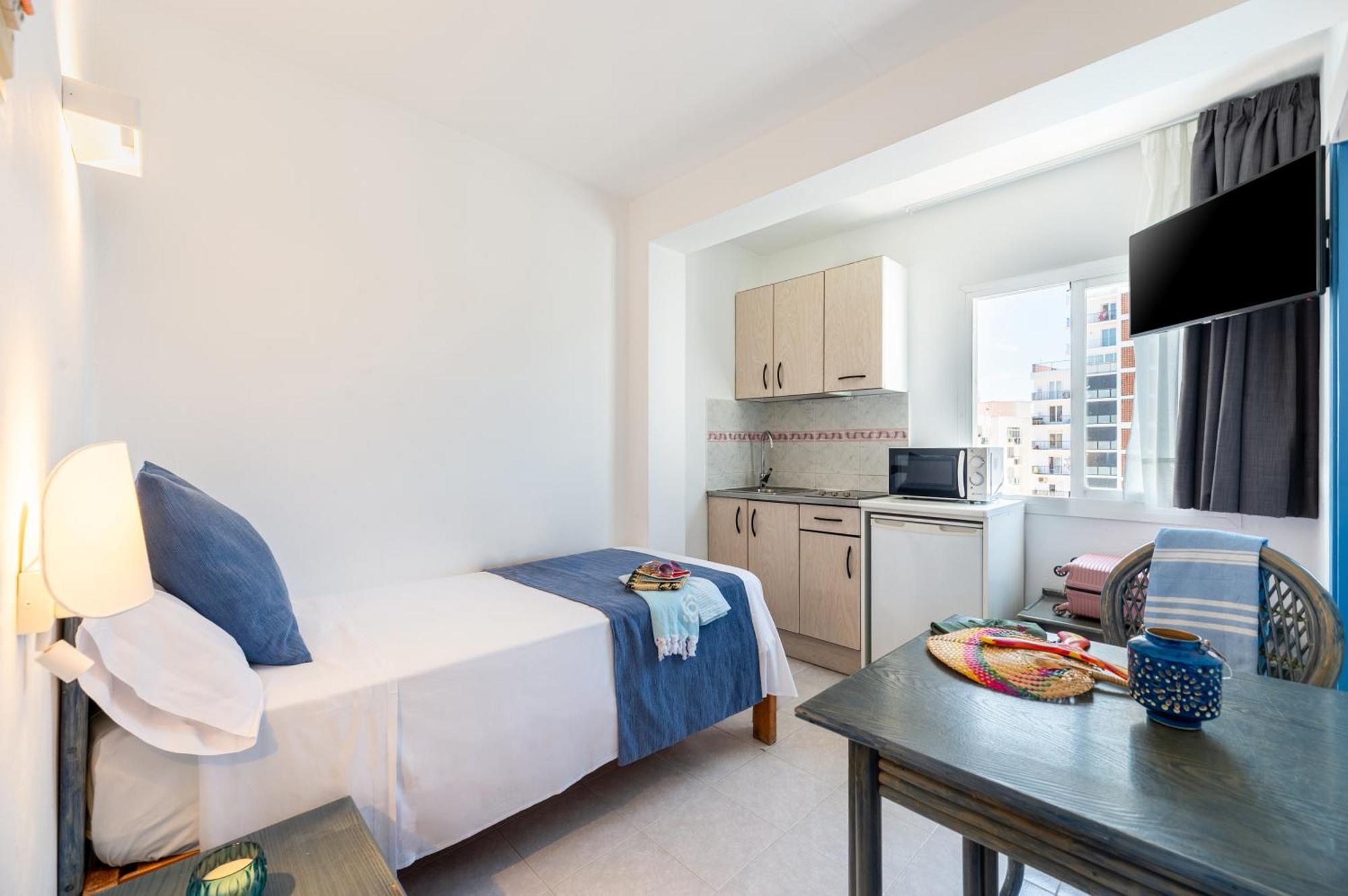 Hotel Apartamentos Vibra Central City - Adults Only San Antonio  Eksteriør bilde