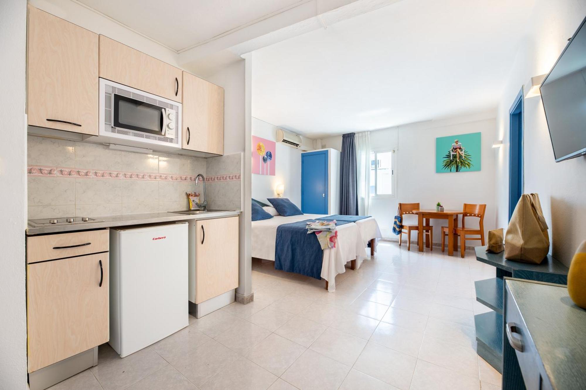 Hotel Apartamentos Vibra Central City - Adults Only San Antonio  Eksteriør bilde