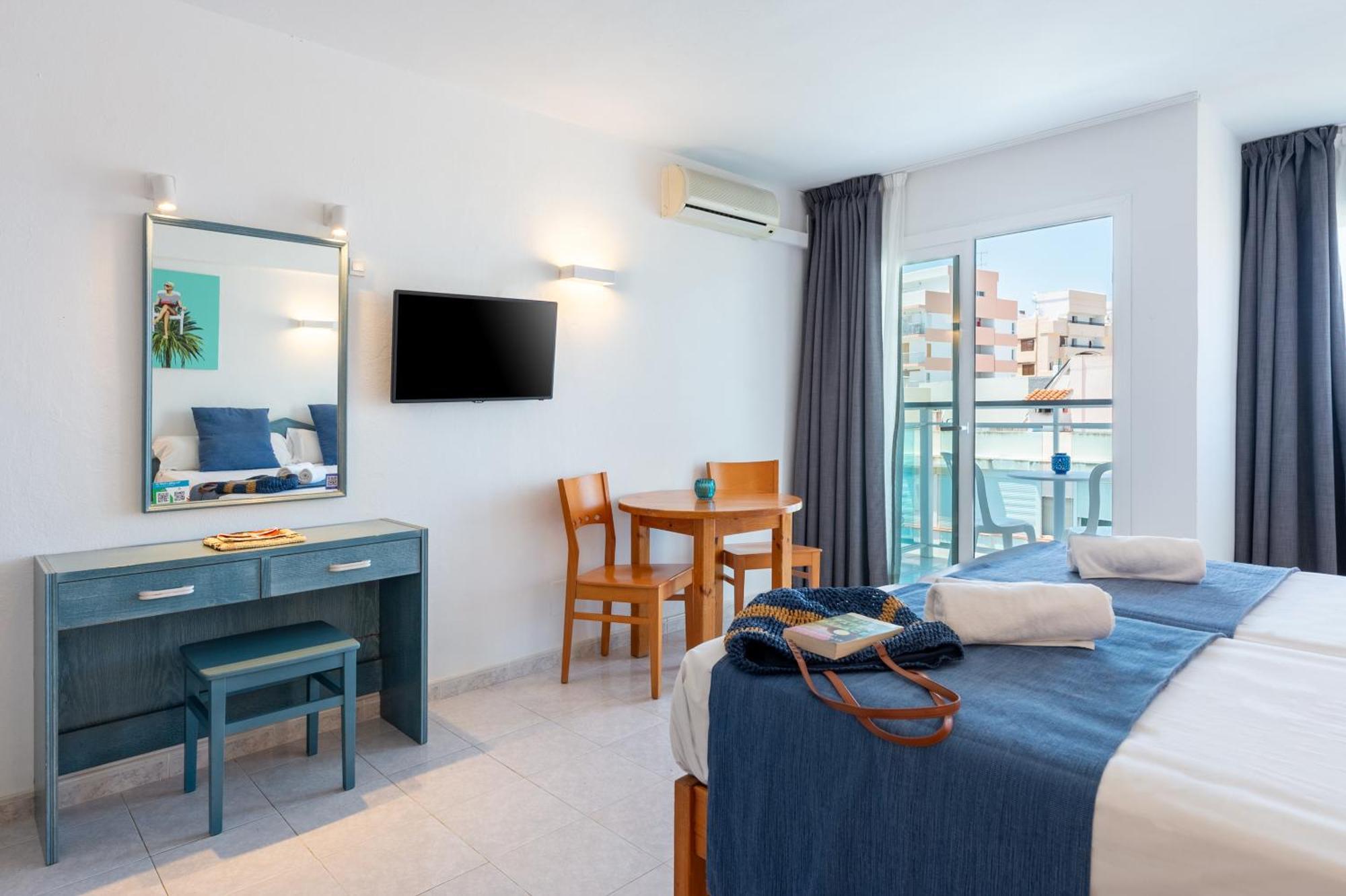 Hotel Apartamentos Vibra Central City - Adults Only San Antonio  Eksteriør bilde